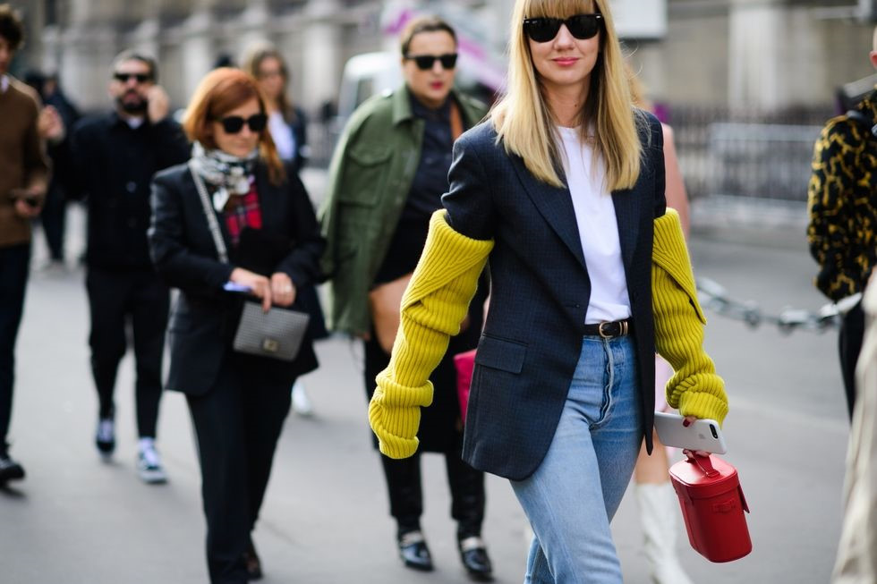 Vàng và đỏ: Xu hướng sắc màu nổi bật năm 2018